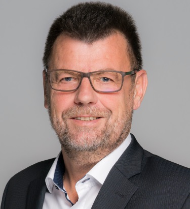 Portrait photo of Karl Lehnhoff