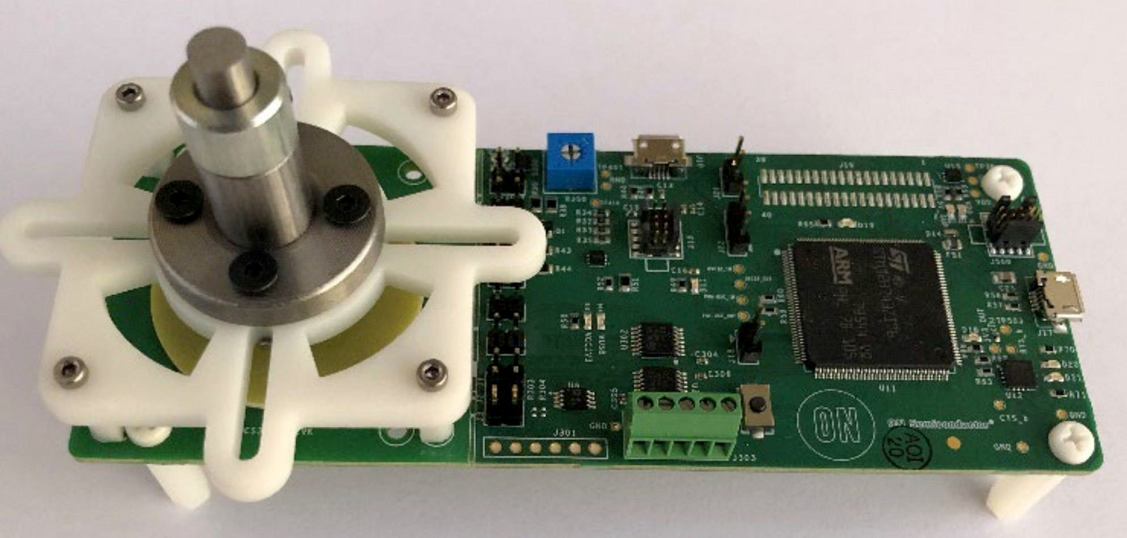 NCS32100 evaluation board